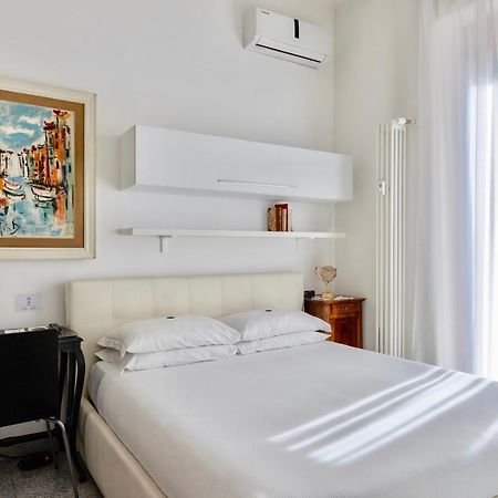Aiello Suites Milan Bagian luar foto