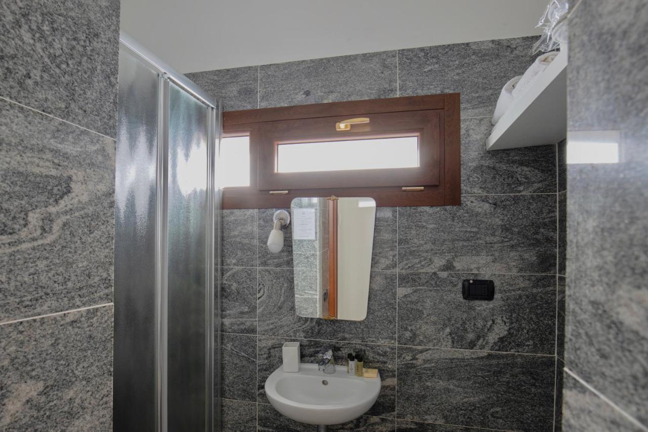 Aiello Suites Milan Bagian luar foto