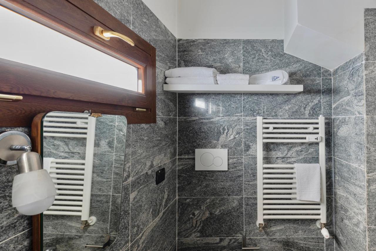Aiello Suites Milan Bagian luar foto
